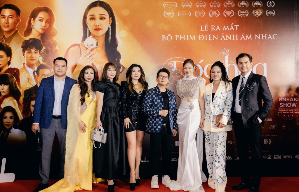 “Đóa hoa mong manh” của Mai Thu Huyền ra mắt khán giả Việt Nam