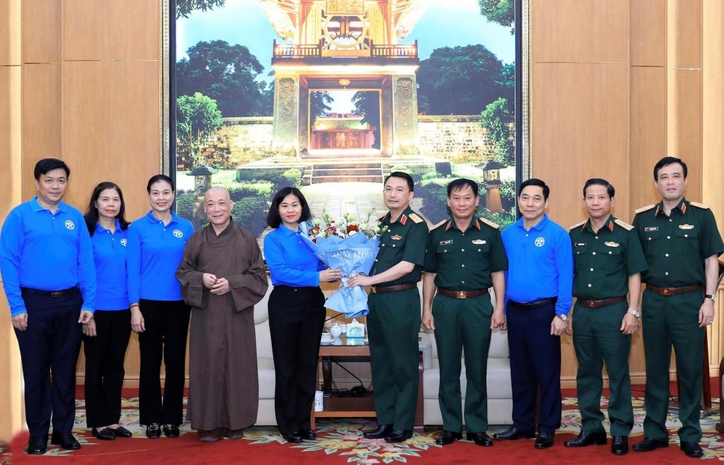Đoàn công tác TP Hà Nội thăm huyện đảo Trường Sa