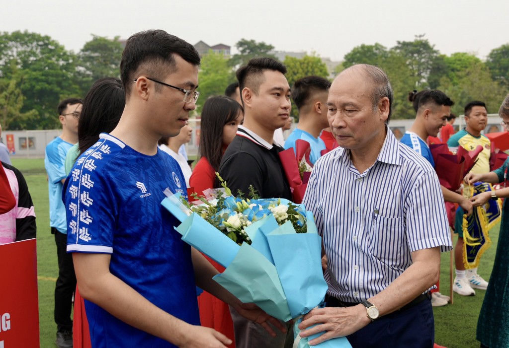 Khai mạc Giải bóng đá công nhân, viên chức lao động Hà Nội