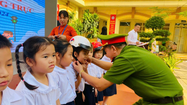 Trường Tiểu học Nguyễn Trung Trực ra mắt “Cổng trường an toàn giao thông”