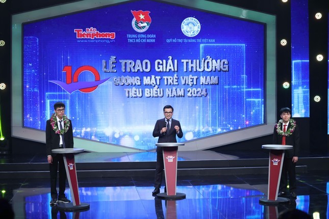 Các Gương mặt trẻ Việt Nam tiêu biểu giao lưu tại chương trình 
