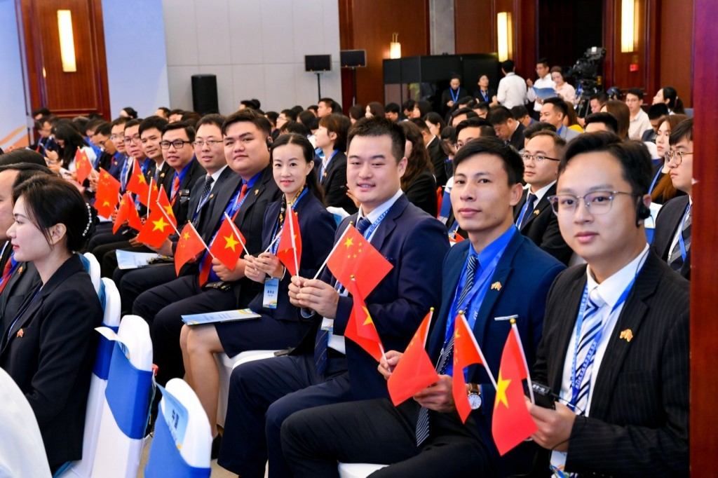 Thanh niên Việt Nam - Trung Quốc tại lễ khai mạc Gặp gỡ hữu nghị Thanh niên Việt Nam - Trung Quốc lần thứ 23, năm 2024 (Ảnh LT)