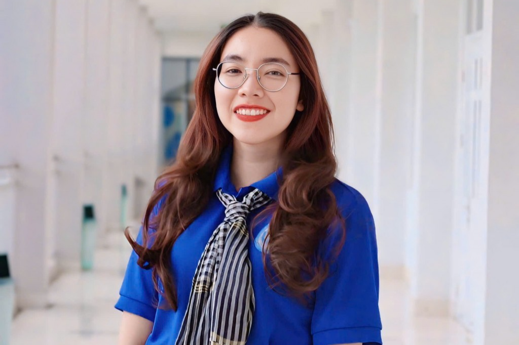 Cô gái trẻ có