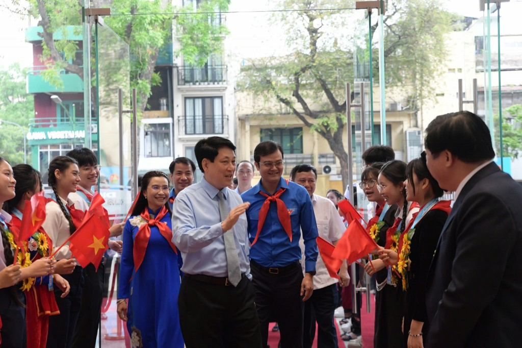Chủ tịch nước Lương Cường dự  lễ tuyên dương và động vien thiếu nhi 