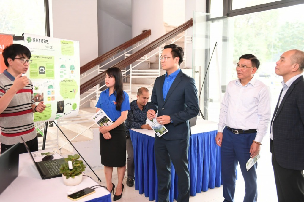 Sinh viên biến ý tưởng “điên rồ” thành sản phẩm
