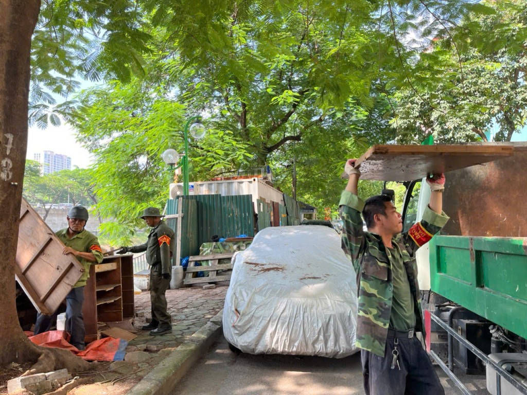 Ngay sau Lễ phát động, các lực lượng triển khai phần việc đảm bảo môi trường và văn minh đô thị