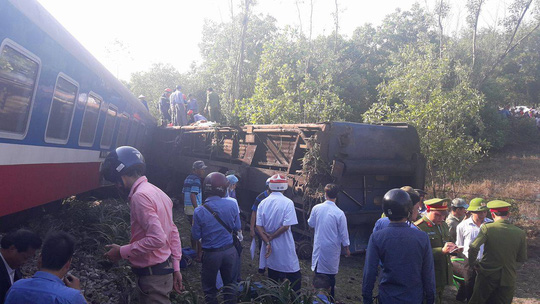 Khắc phục hậu quả tai nạn đường sắt đặc biệt nghiêm trọng tại Thừa Thiên Huế